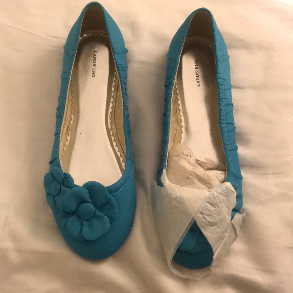 Lands’ End flats!